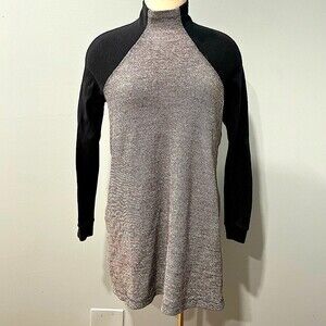 Lobo Mau Heather Grey & Black Long Sleeve Swing Raglan Sweater Size Medium